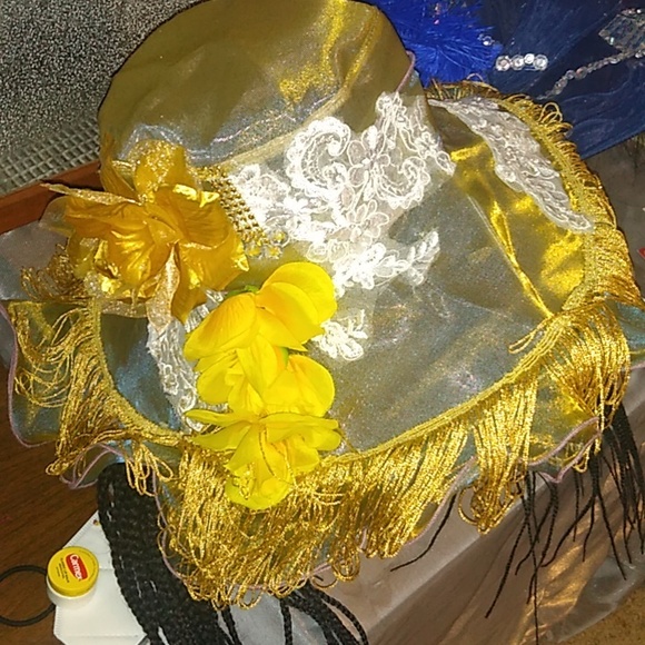 LADY LYRIA's Designer Hats - Picture 2 of 4